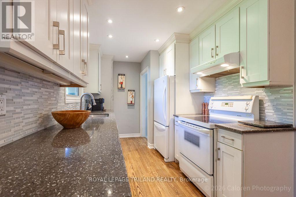 315 BLOXAM AVENUE - Image 25