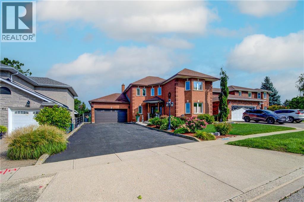 51 COPPERFIELD Drive — photo 2