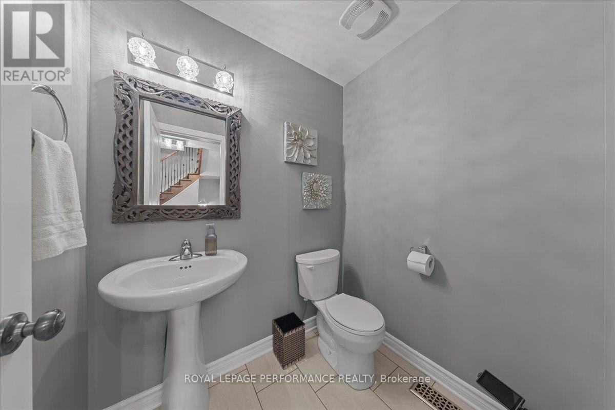 929 Verbena Crescent