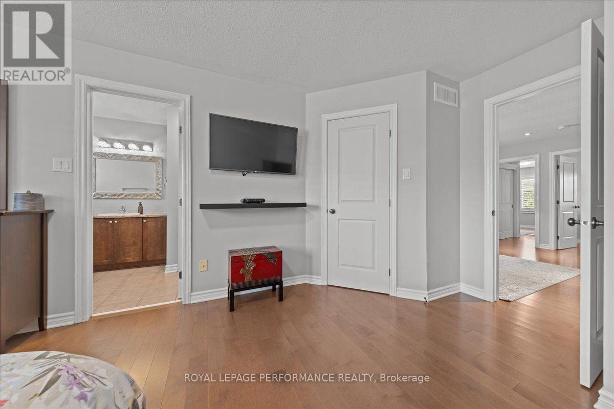 929 Verbena Crescent