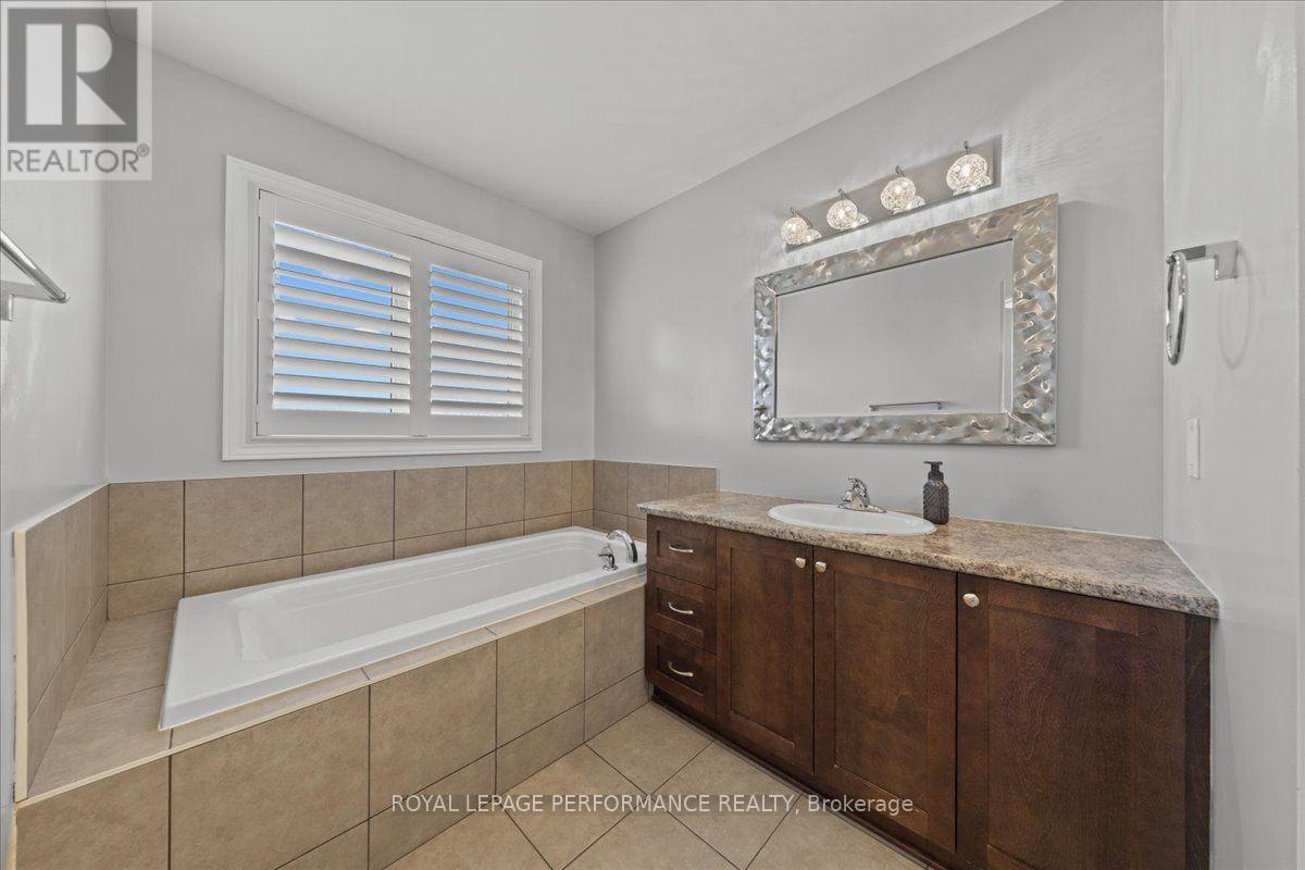 929 VERBENA CRESCENT - 25