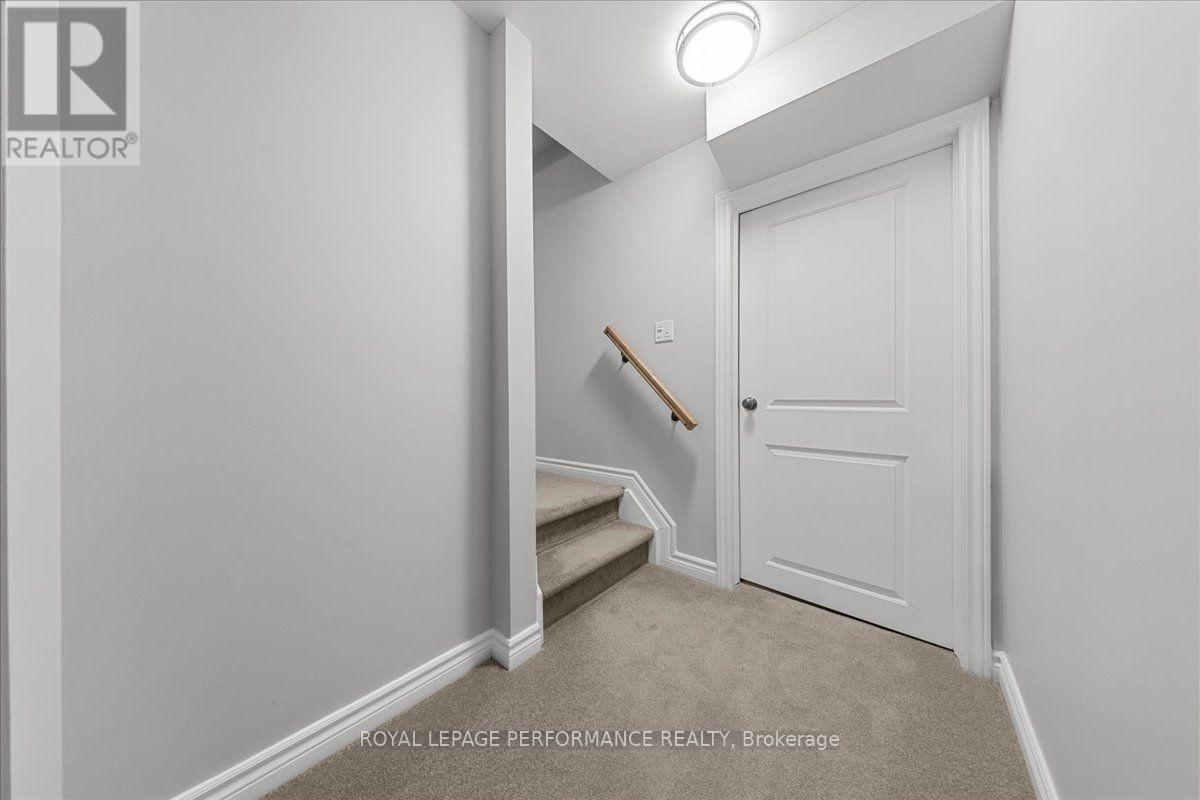 929 Verbena Crescent