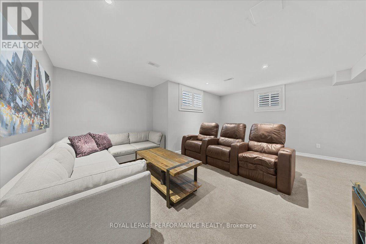 929 Verbena Crescent