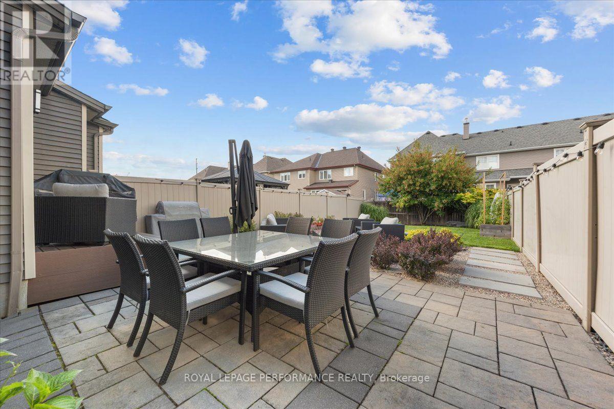 929 Verbena Crescent