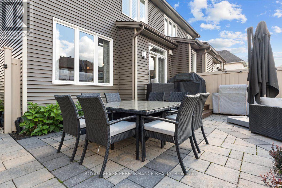 929 Verbena Crescent
