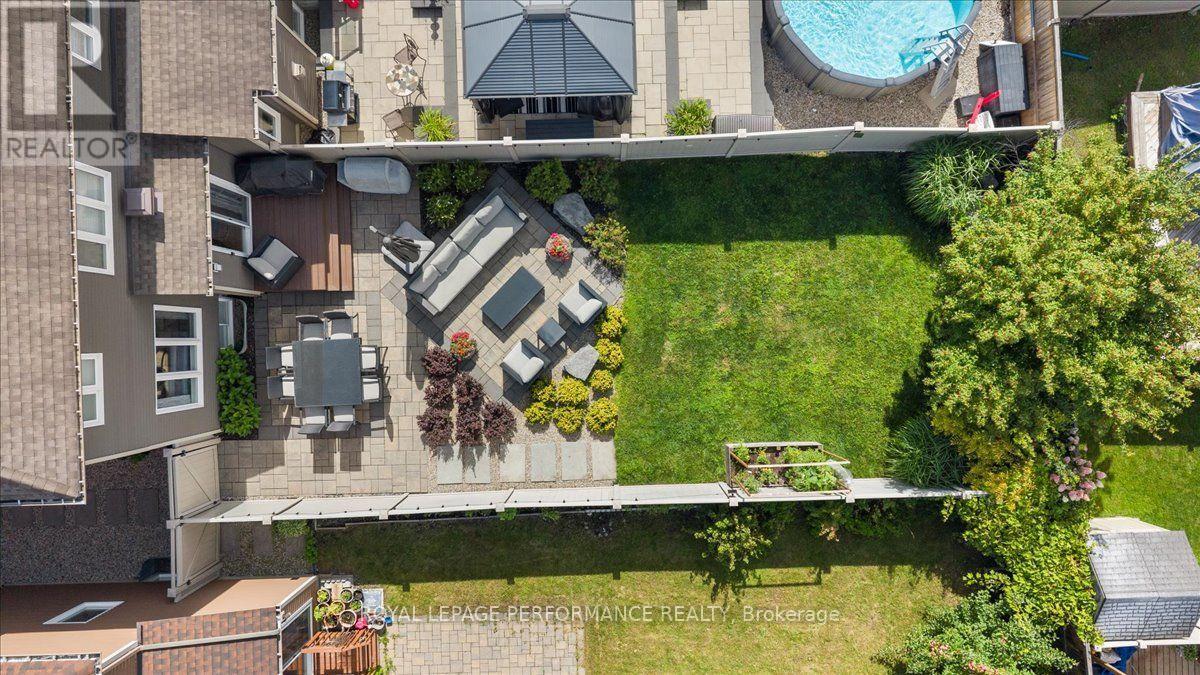 929 Verbena Crescent