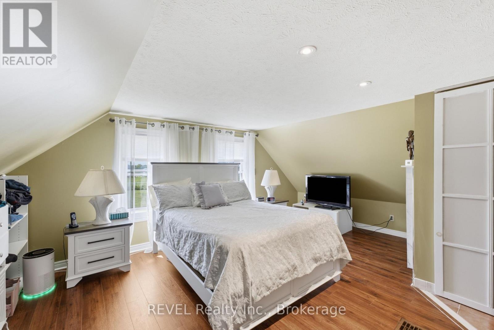 1055 Burger Road — photo 32