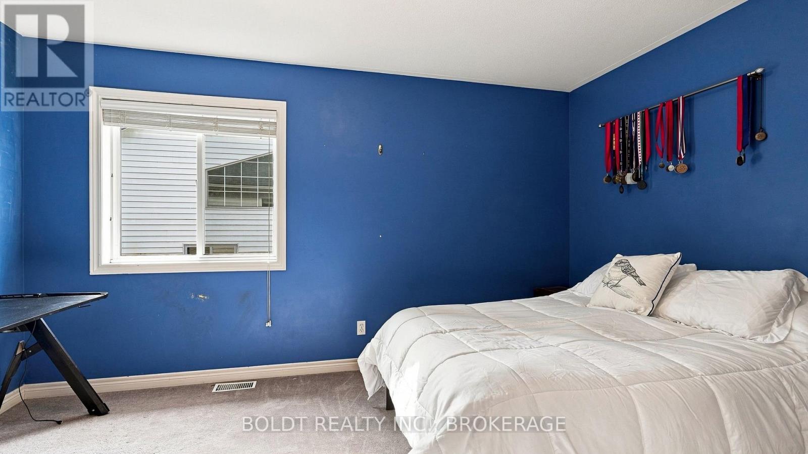 4 ARLENE STREET - 27