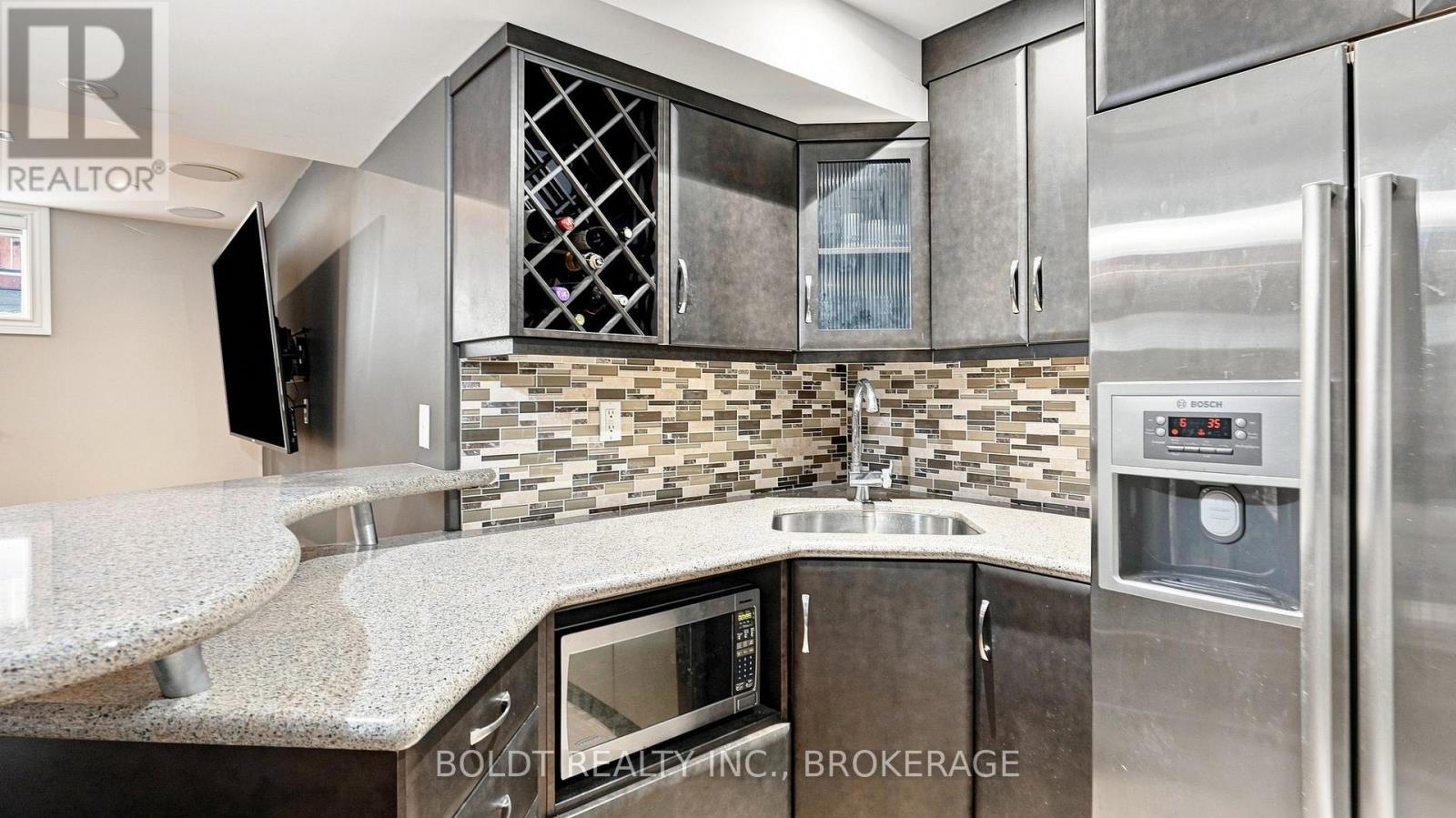 4 ARLENE STREET - 39
