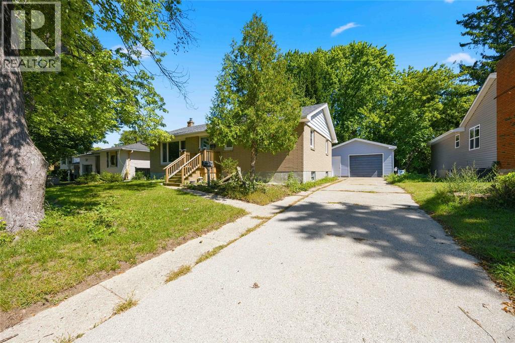 1232 ECHO Road, Sarnia, Ontario
