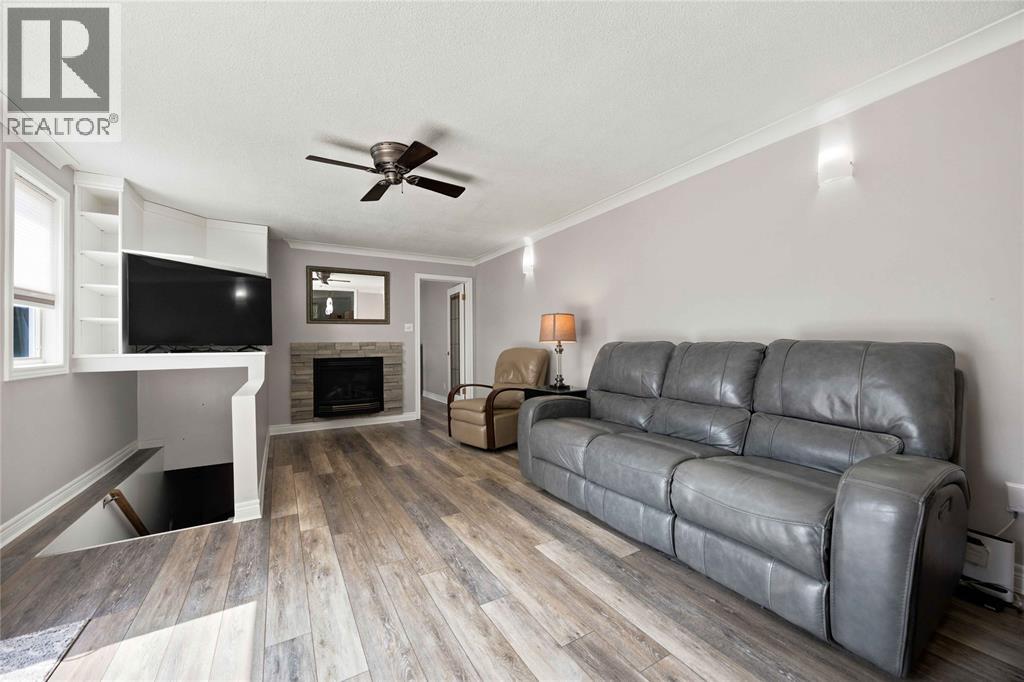 1211 GIFFEL ROAD - 16