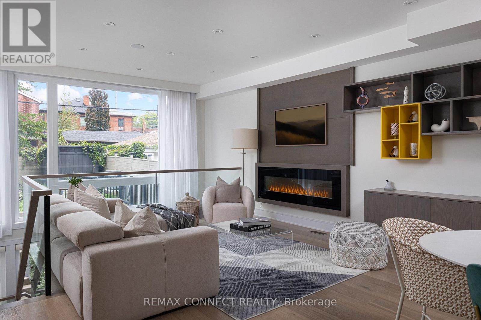 164 ALDWYCH AVENUE - 4