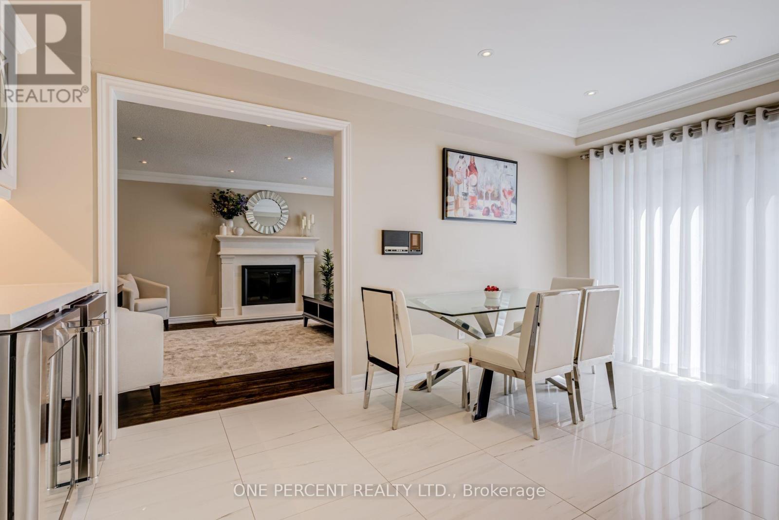 7 MENDIP CRESCENT - 14