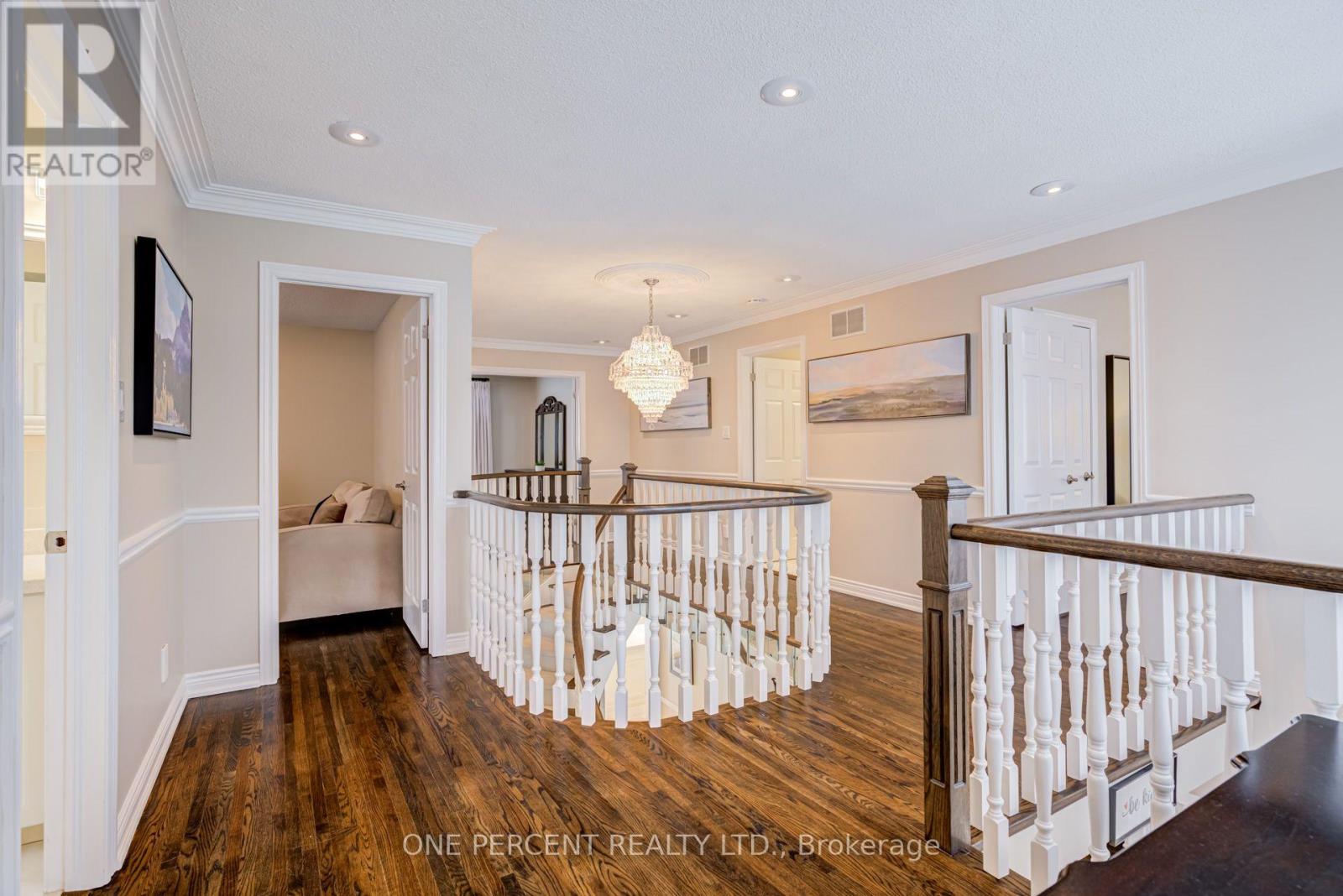 7 MENDIP CRESCENT - Image 32
