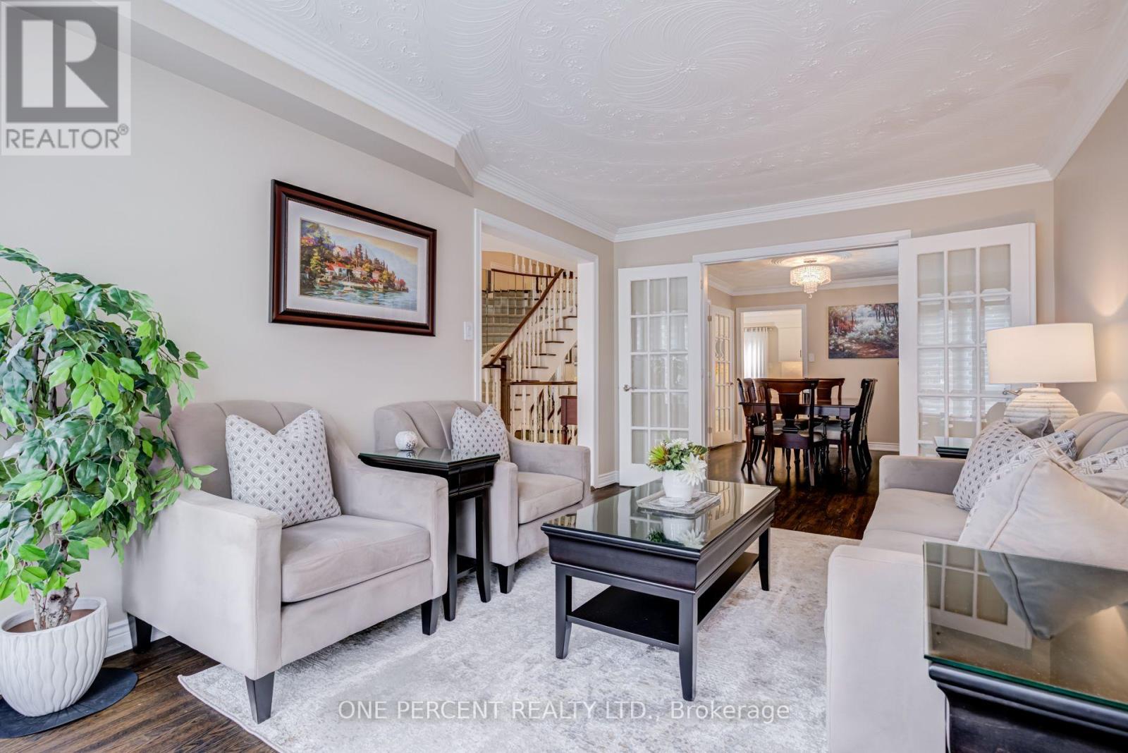 7 MENDIP CRESCENT - 7