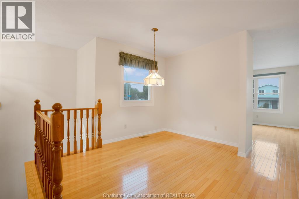 15 MONARCH DRIVE - 6