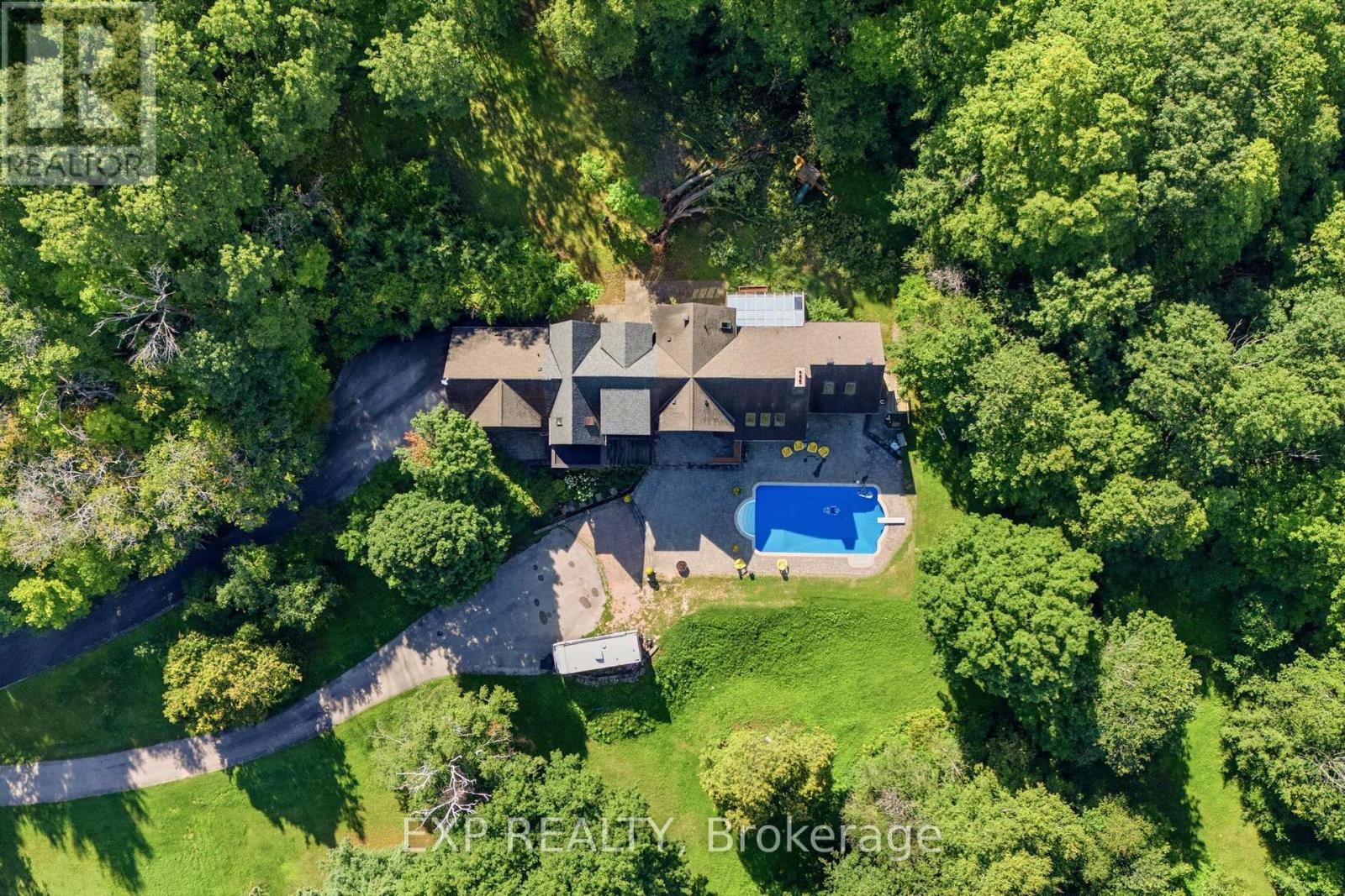 1785 Davis Drive W, King — photo 3