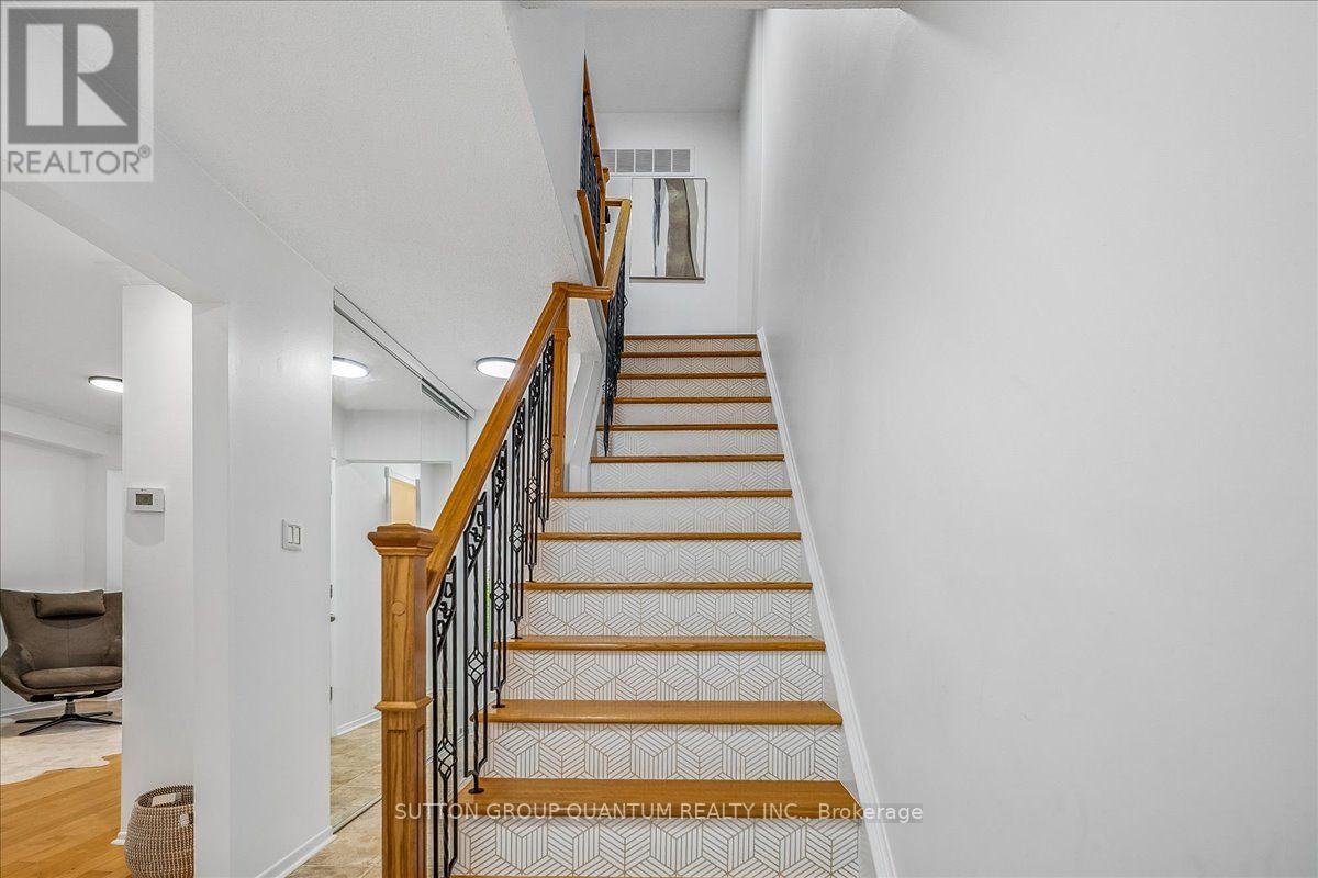 1023 RUNNYMEAD CRESCENT - Image 16