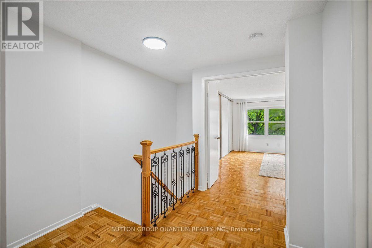 1023 RUNNYMEAD CRESCENT - Image 17