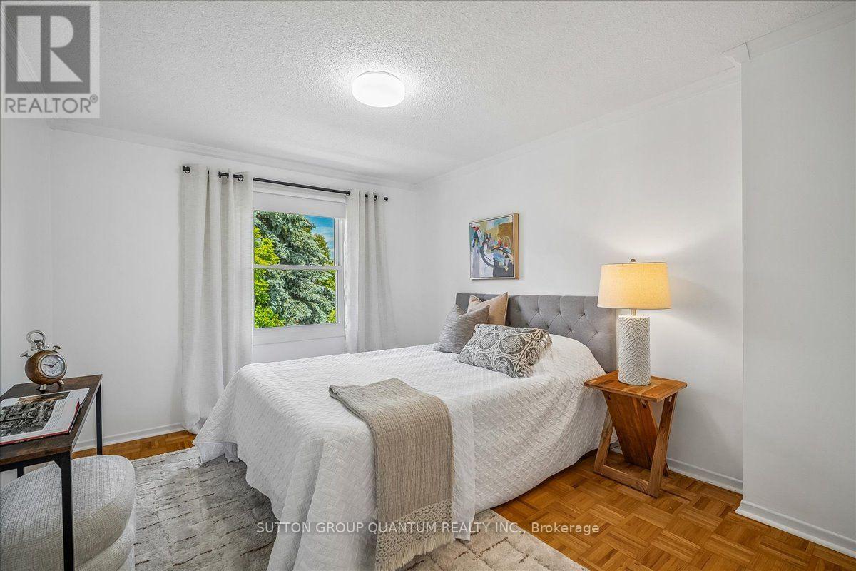 1023 RUNNYMEAD CRESCENT - Image 24
