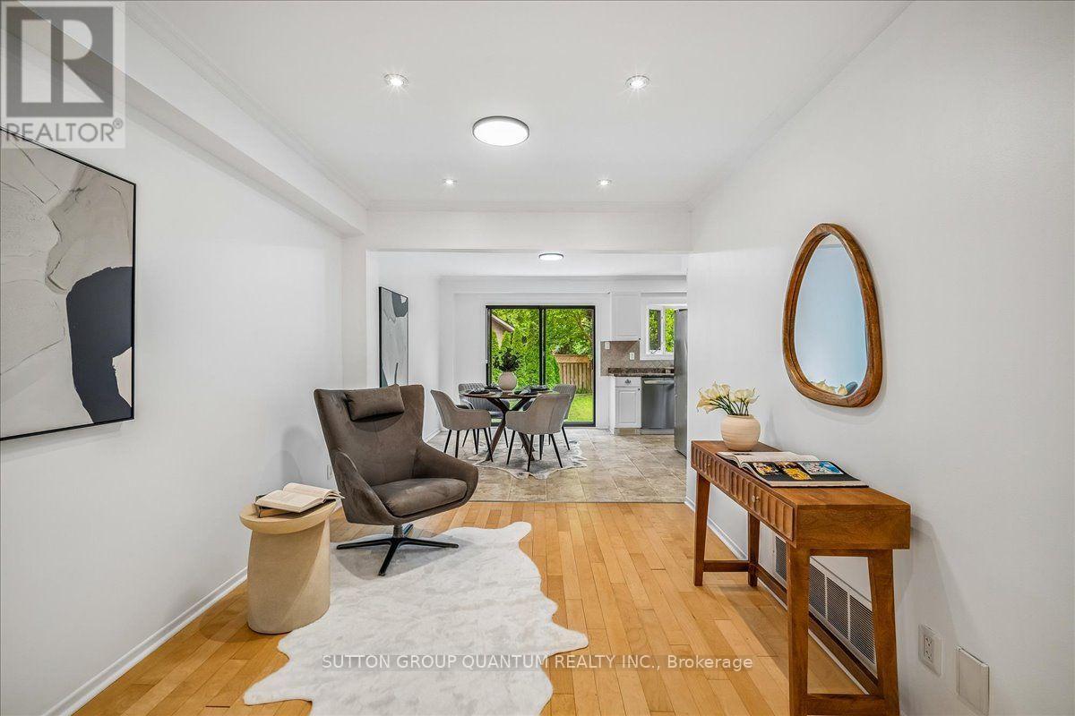 1023 RUNNYMEAD CRESCENT - Image 7