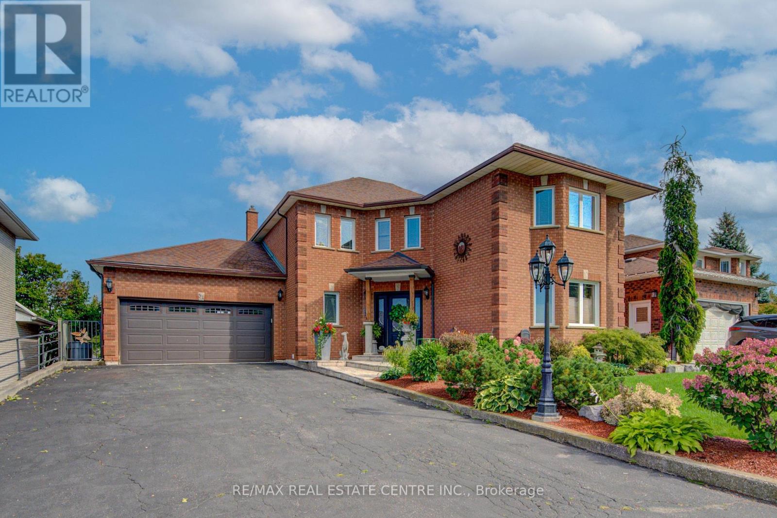 51 COPPERFIELD DRIVE — photo 3