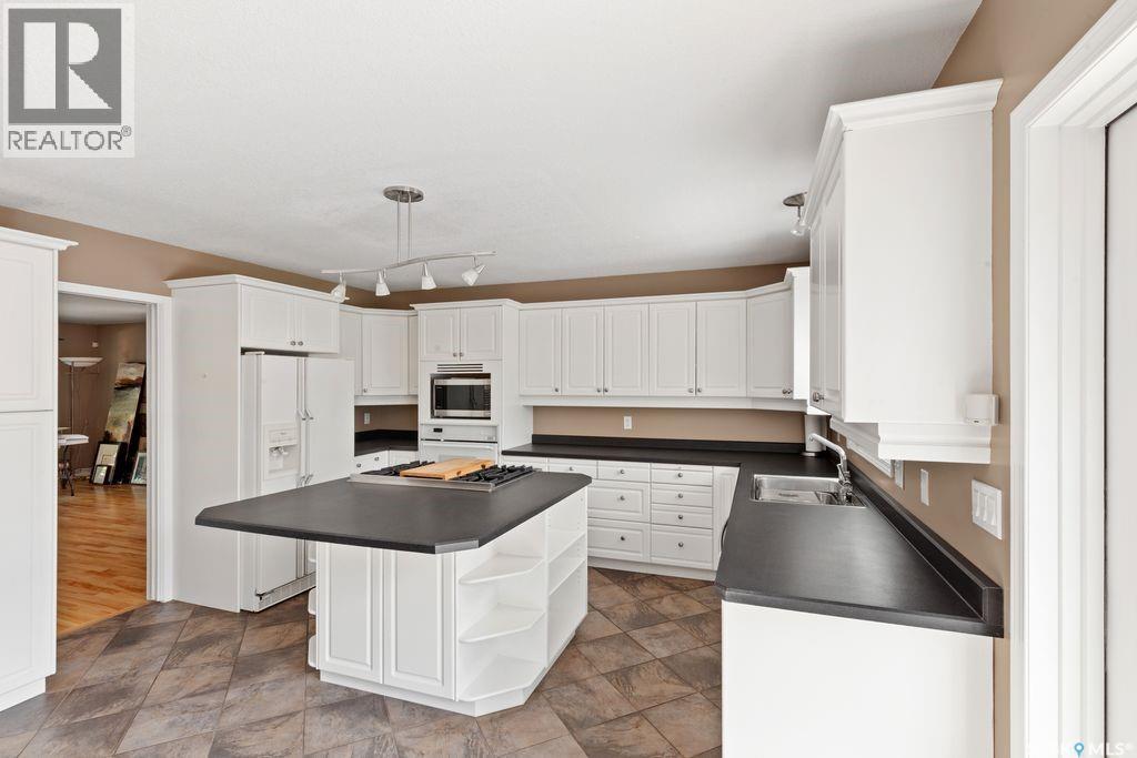 1036 Osler STREET - 4