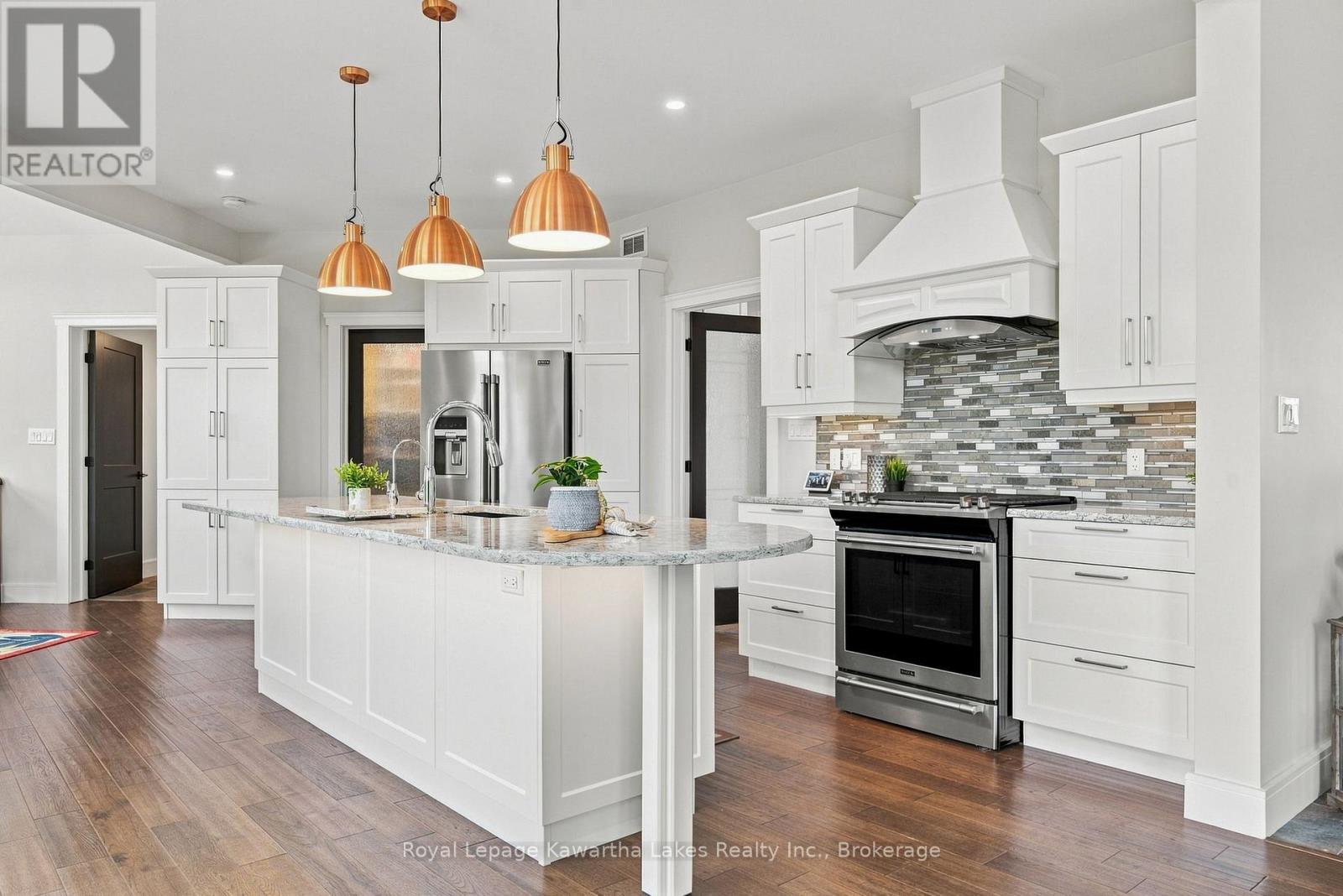 32 MCLARENS CREEK ROAD - Image 3