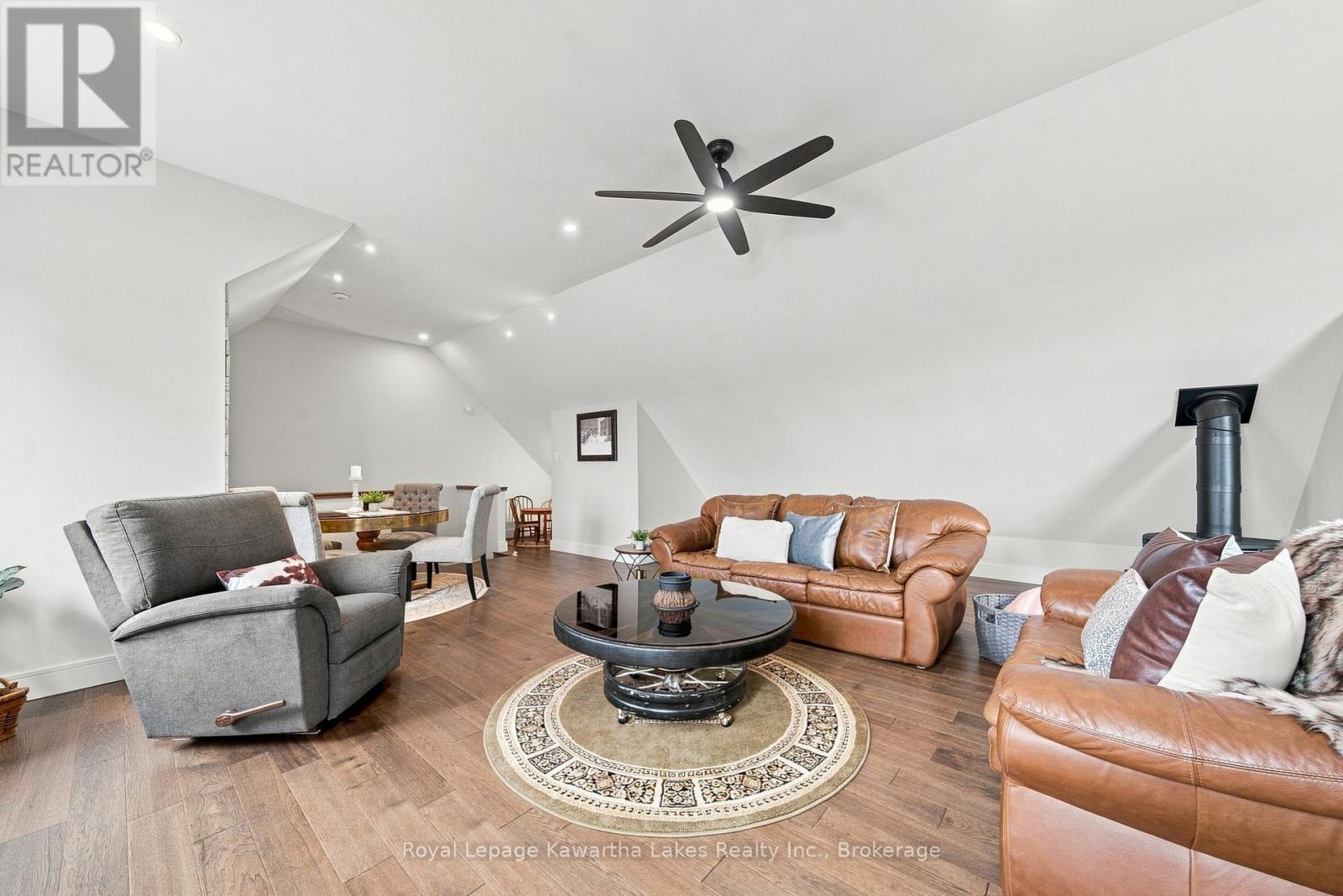 32 MCLARENS CREEK ROAD - Image 34