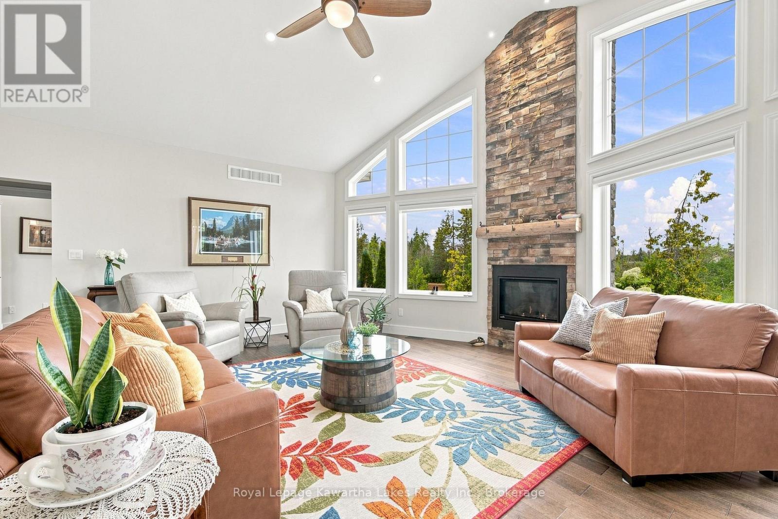 32 MCLARENS CREEK ROAD - Image 9