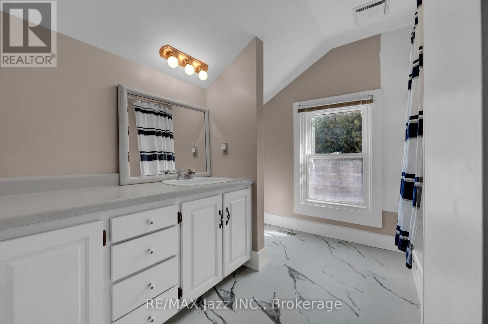 8183 TINKERVILLE ROAD - 37