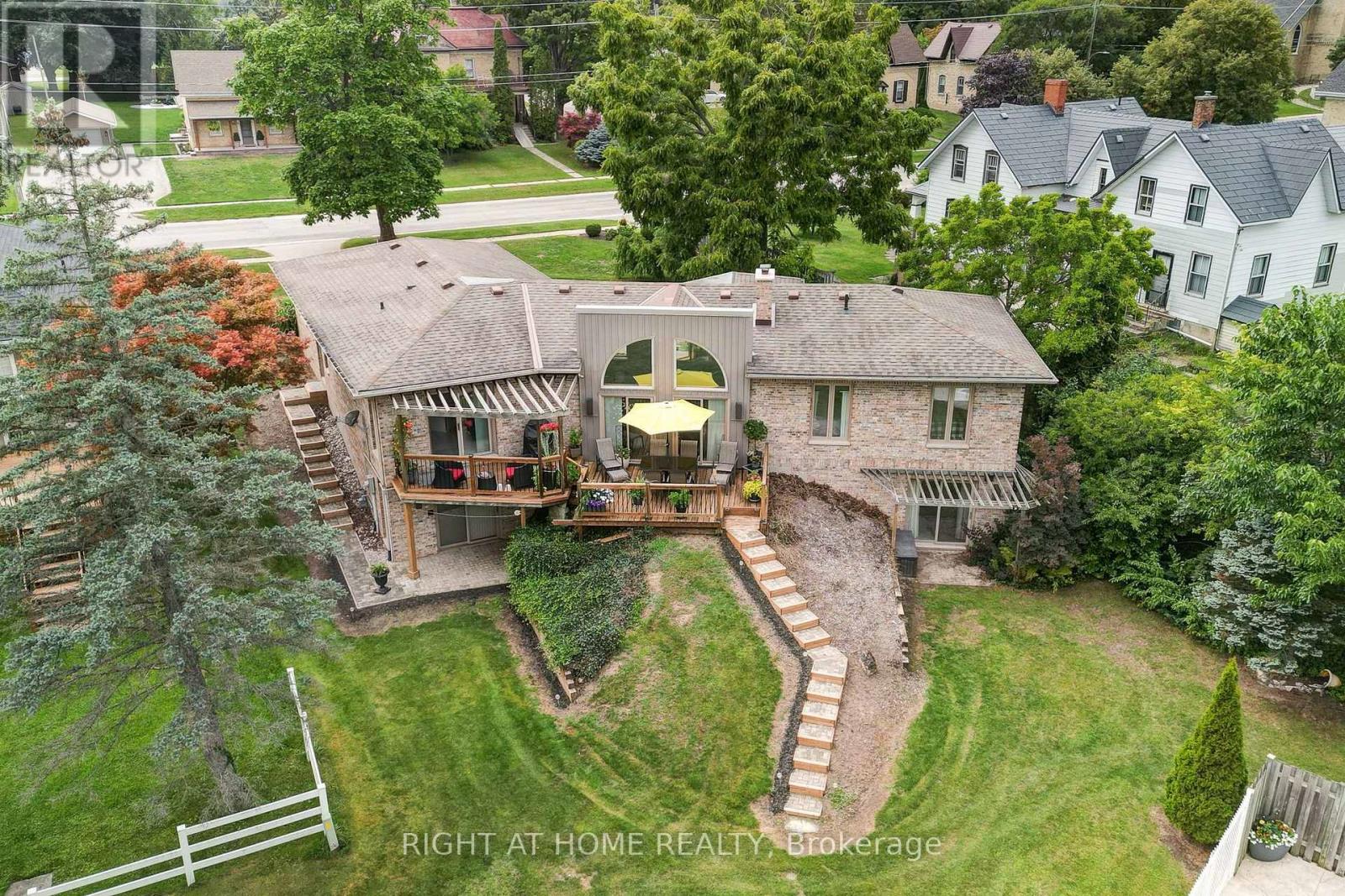 41 GOSHEN STREET S, Bluewater (Zurich) — photo 2