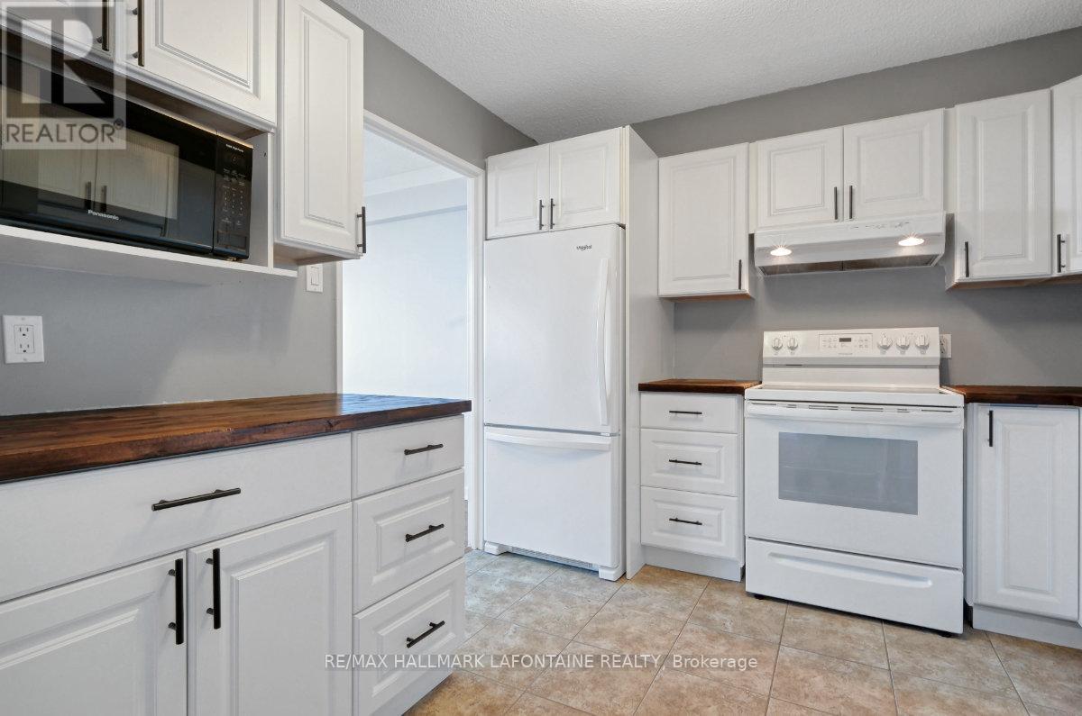 2 Bed, 1 Bath House for Sale in Ottawa – 1606 – 1285 CAHILL DRIVE, Ottawa – MLS# X13751614 - Image 17