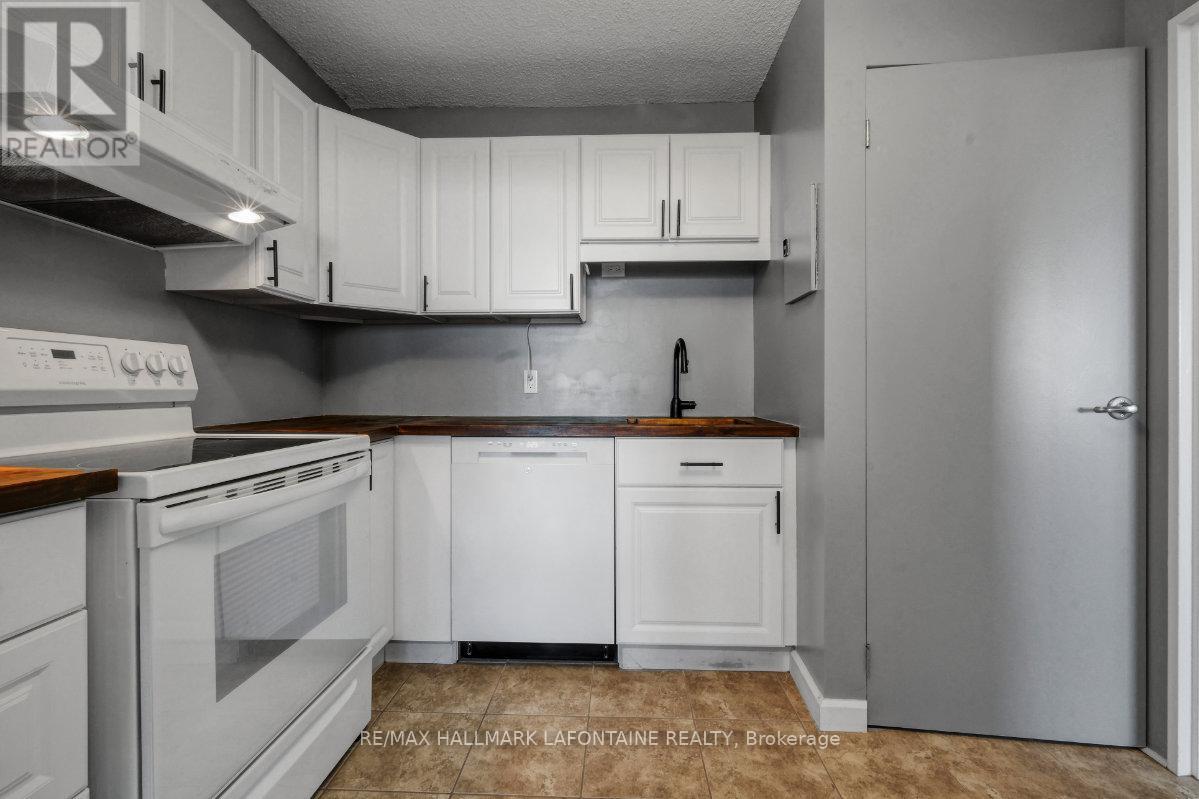 2 Bed, 1 Bath House for Sale in Ottawa – 1606 – 1285 CAHILL DRIVE, Ottawa – MLS# X13751614 - Image 19