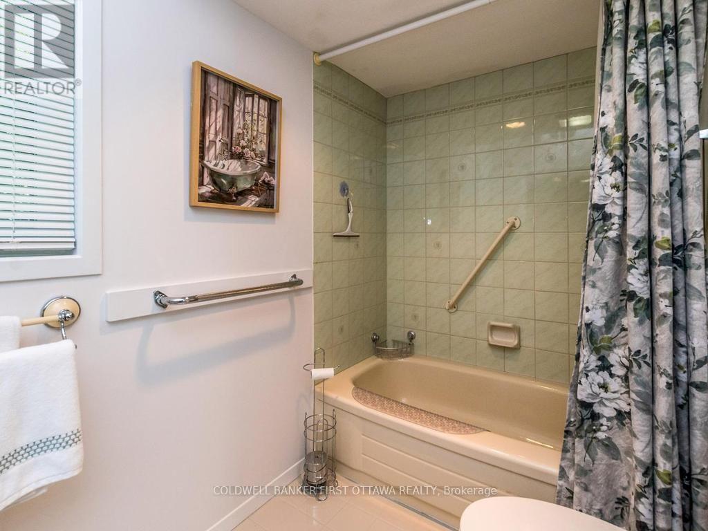 12 KITTANSETT COURT - 21