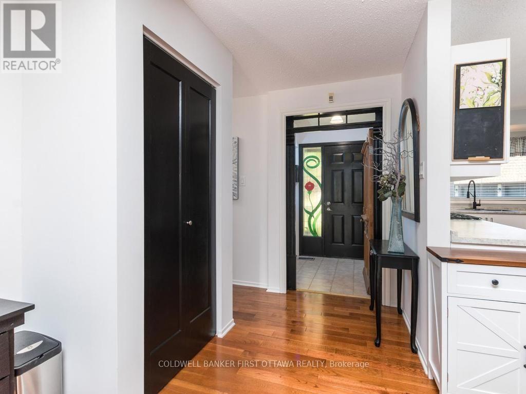12 KITTANSETT COURT, Ottawa — photo 7