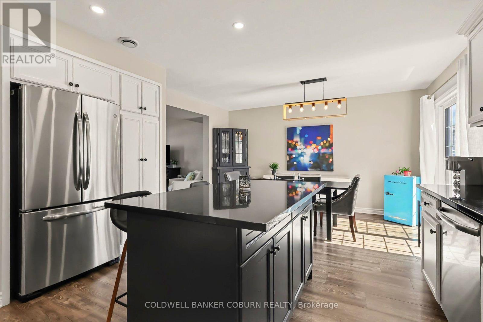 77 TABITHA CRESCENT - 12