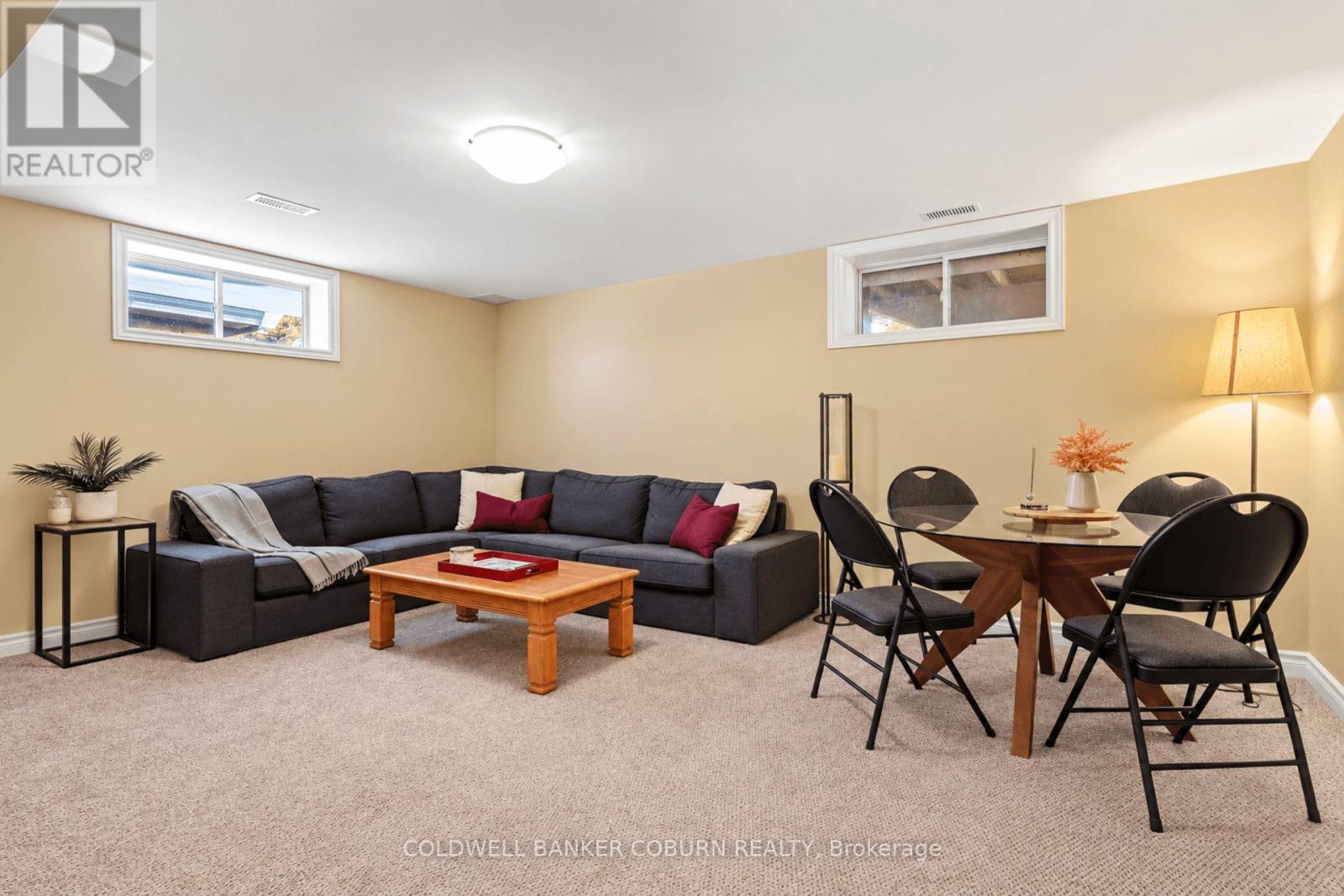77 TABITHA CRESCENT - Image 24