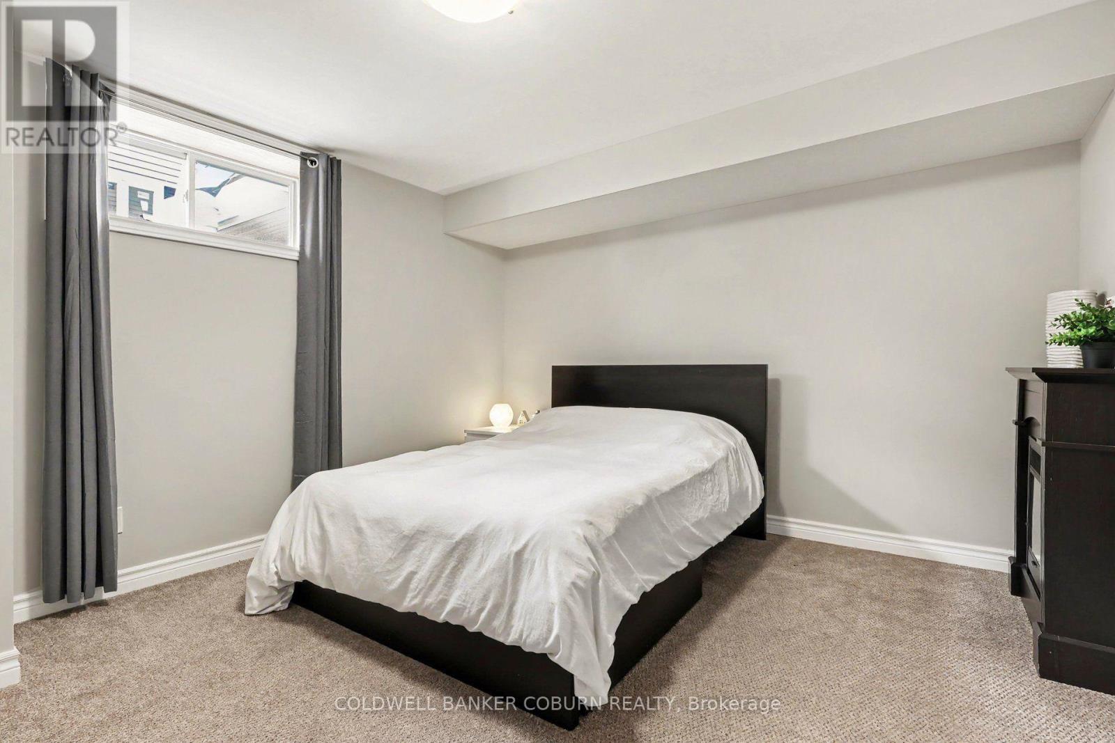 77 TABITHA CRESCENT - 26