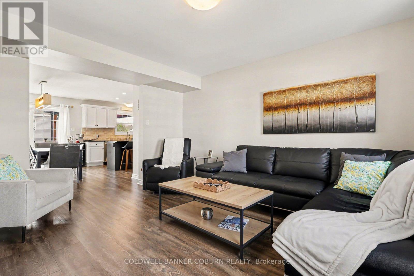 77 TABITHA CRESCENT - 3