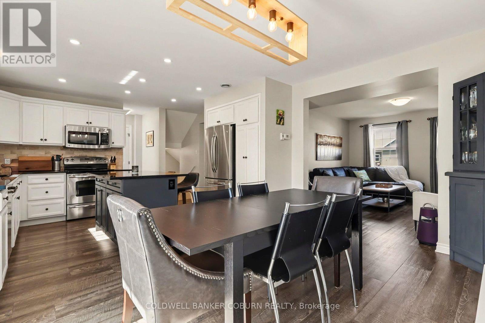 77 TABITHA CRESCENT - 8
