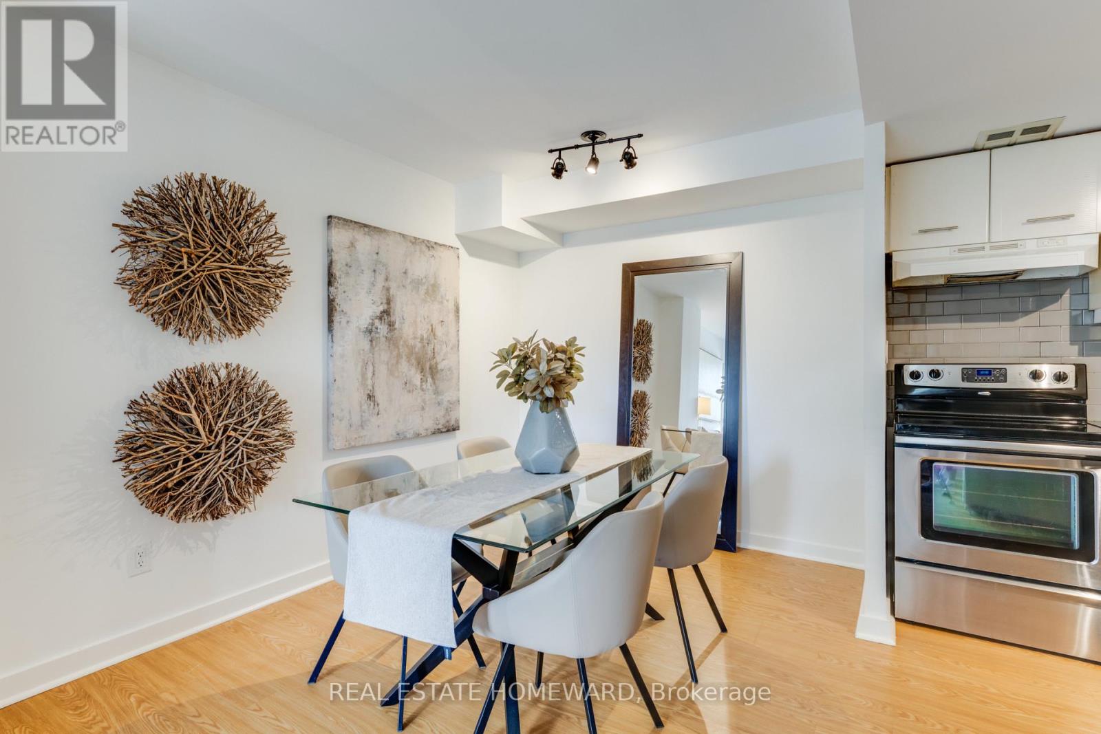 #304 716 KINGSTON ROAD - Image 27