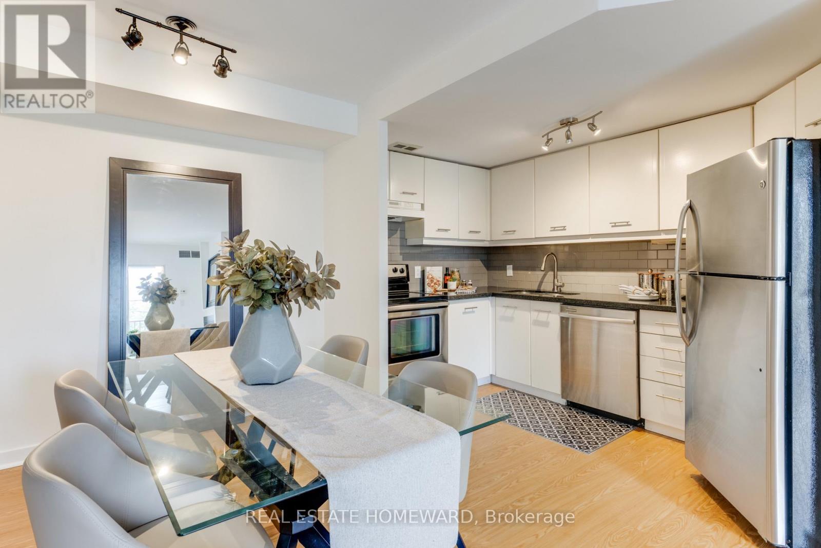 #304 716 KINGSTON ROAD - 29
