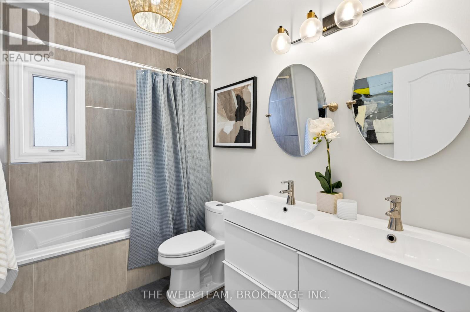 92 GRADWELL DRIVE - 35