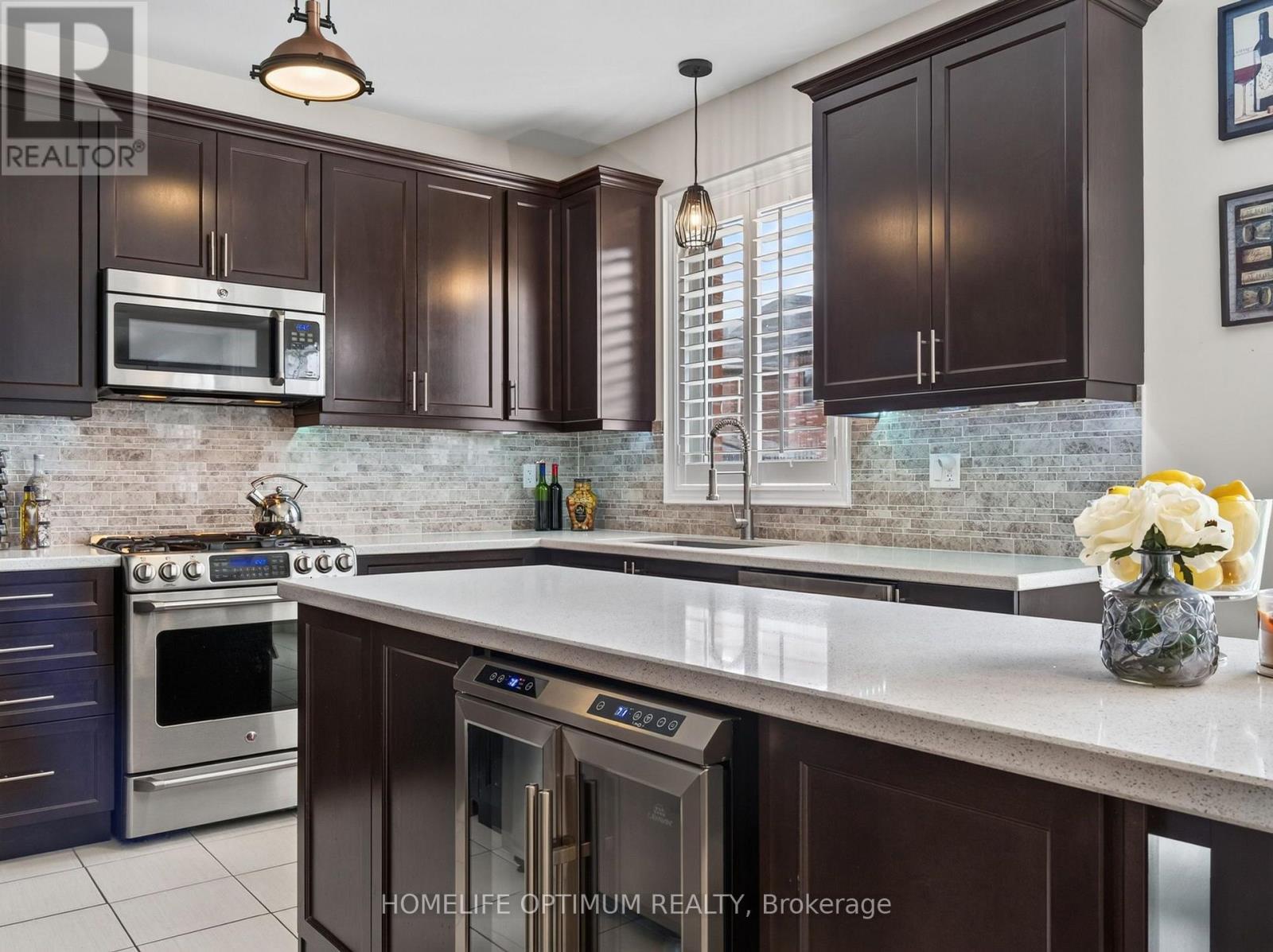 83 STRACHAN TRAIL - 12