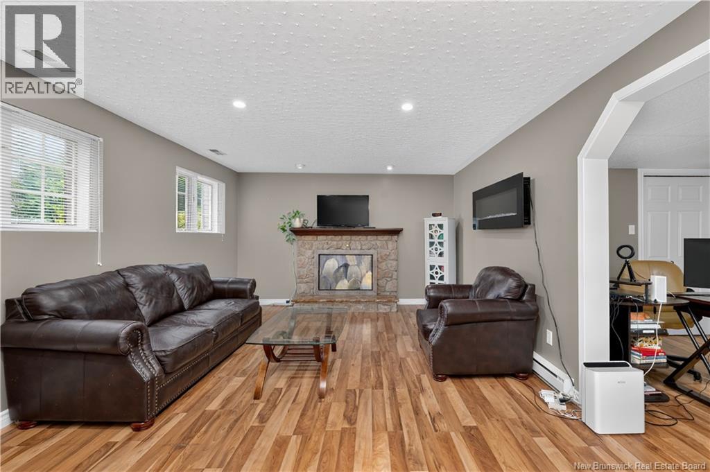 56 Fairway Boulevard - Image 27