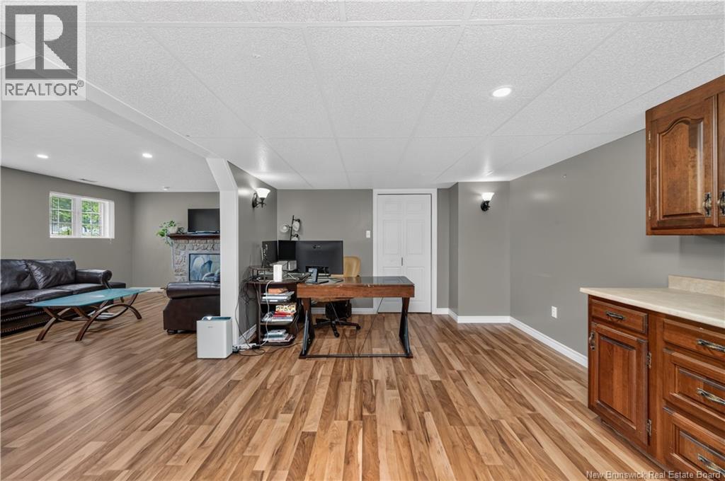 56 Fairway Boulevard - Image 30