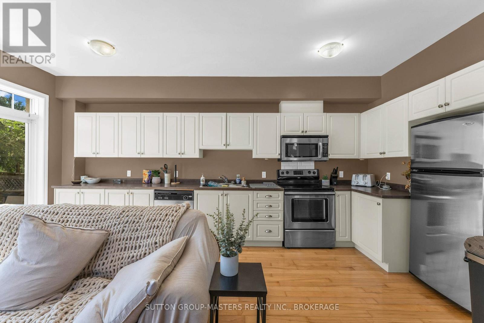 901 NEWMARKET LANE - 12
