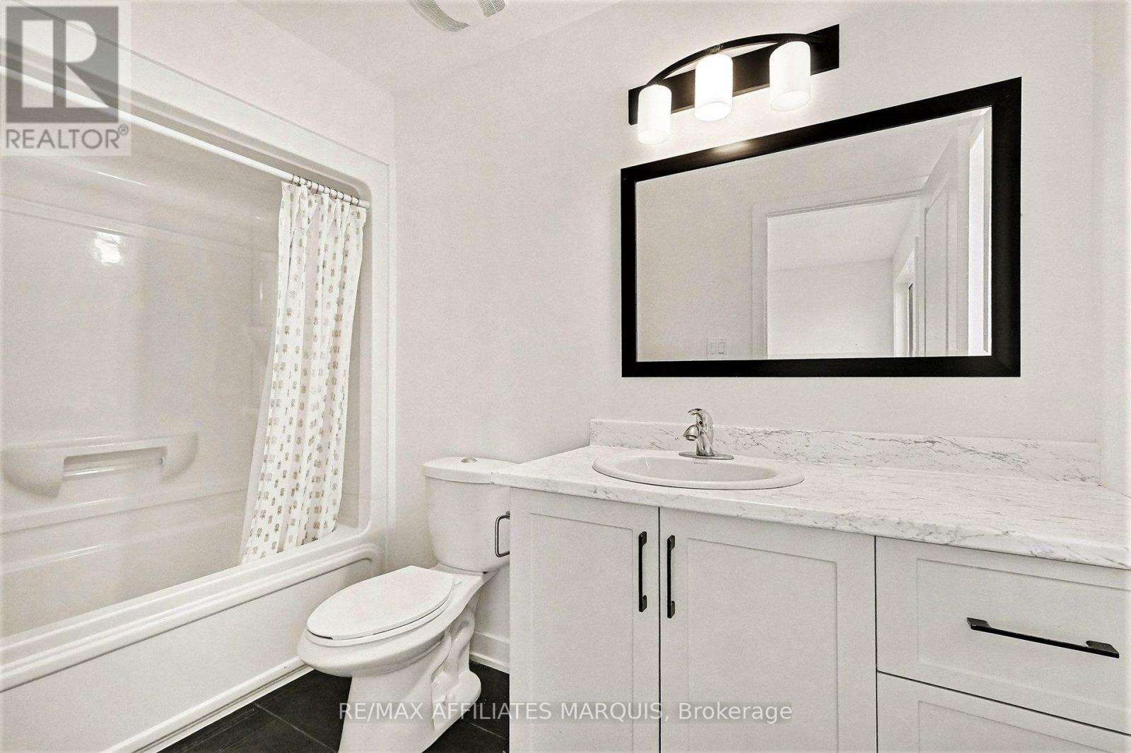 44 Whitcomb Crescent — photo 17