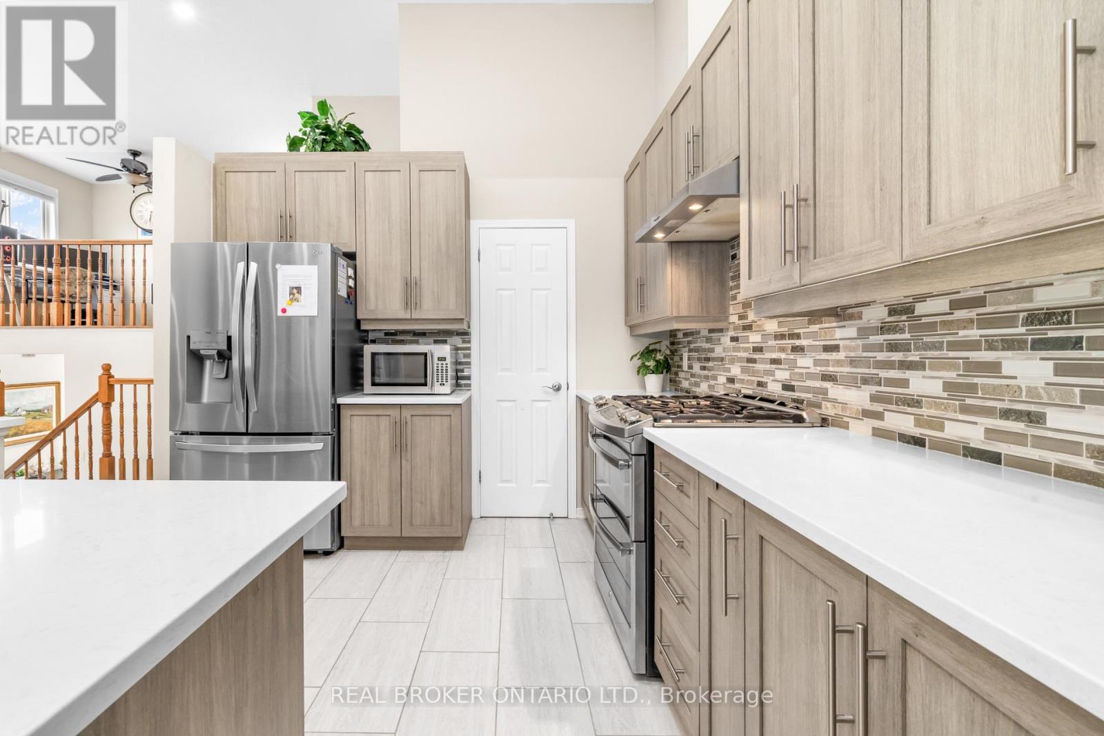 3 Bed, 3 Bath House for Sale in Ottawa – 132 MACASSA CIRCLE, Ottawa – MLS# X13751746 - Image 22